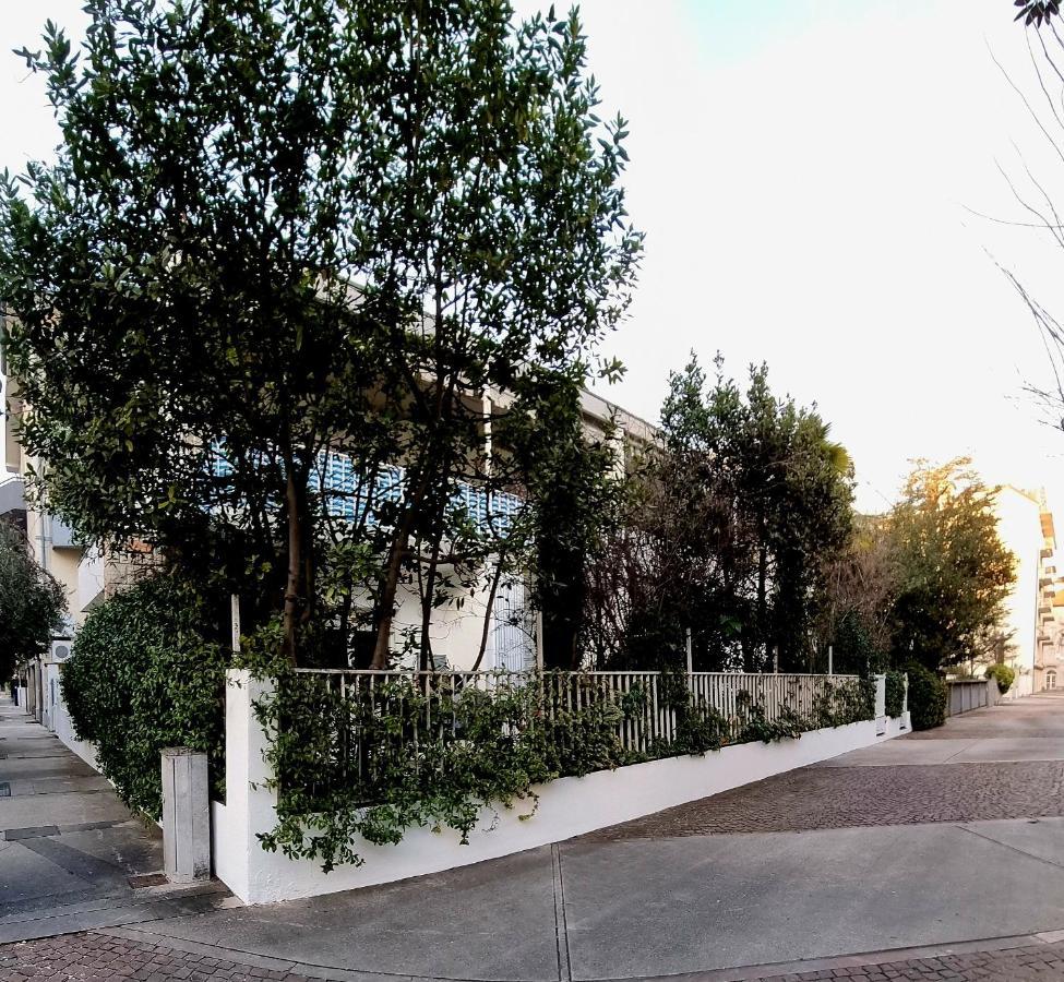 Villa Flora Градо Екстериор снимка